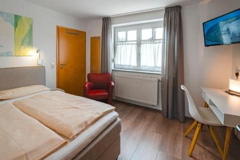 PENSION FUTTERKNECHT, 