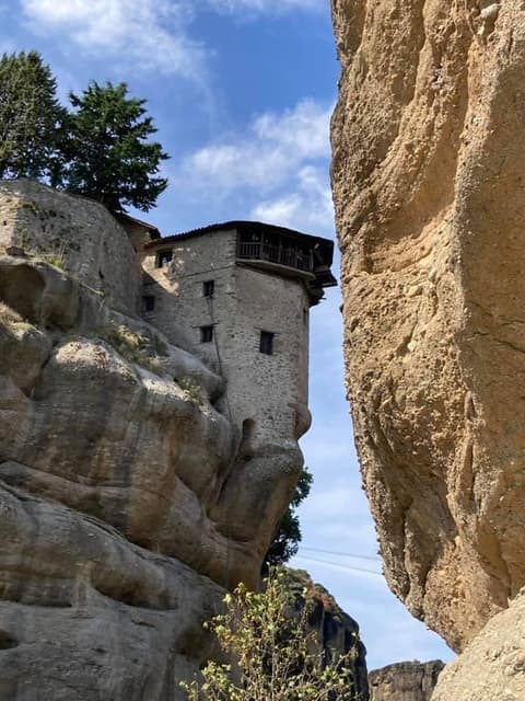 2 days Organized Tour Delphi and Meteora