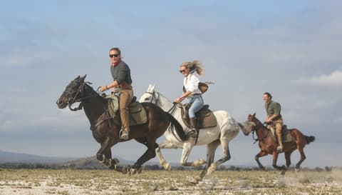 Tanzania: Horseback safari in Arusha National Park