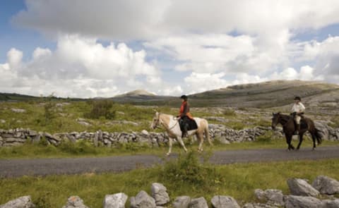 Connemara: in sella tra i monti Slieve Aughty