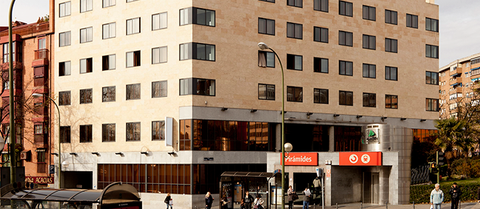 Rafaelhoteles Pirámides, 