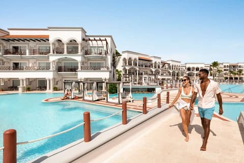 Hilton Playa del Carmen, an All-Inclusive Resort, POOL