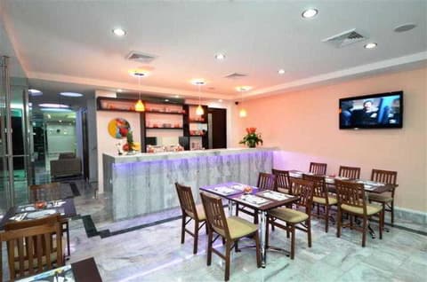 Hotel Buenos Aires, RESTAURANT