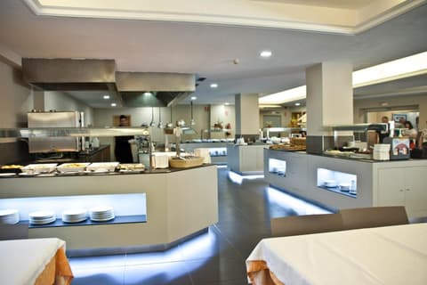 Hotel Bon Repos, RESTAURANT