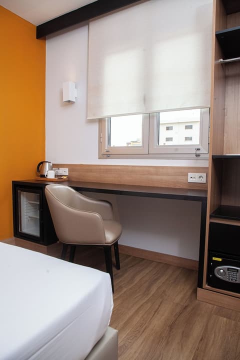 Grand Hotel Bamako, GENERAL