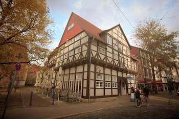 Magni Boutique, GENERAL