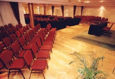 Gran Presidente, CONFERENCE