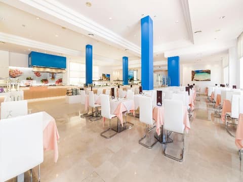 Globales Lord Nelson, RESTAURANT