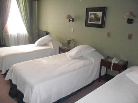 Isla Rey Jorge, ROOM