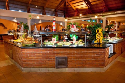 Catalonia Bavaro, RESTAURANT