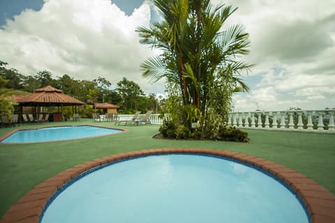 GreenLagoon Wellbeing Resort, POOL