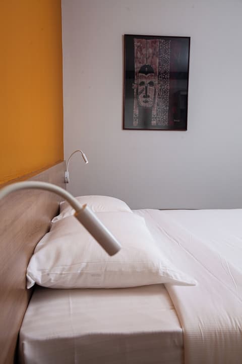 Grand Hotel Bamako, GENERAL