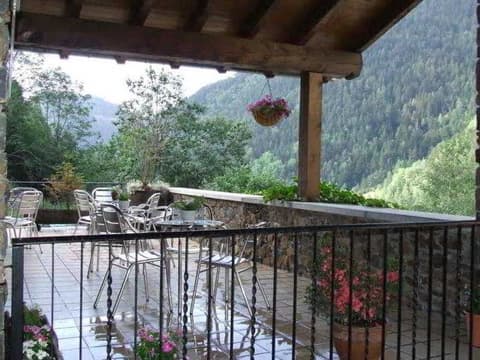 Xalet Besolí, TERRACE