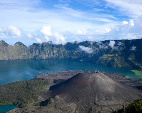 Private Kurztour "Senaru Kraterrand Trekking" (Lombok)