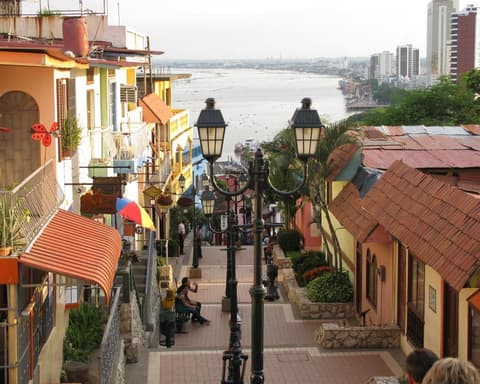 Guayaquil and Galapagos 8 dias 