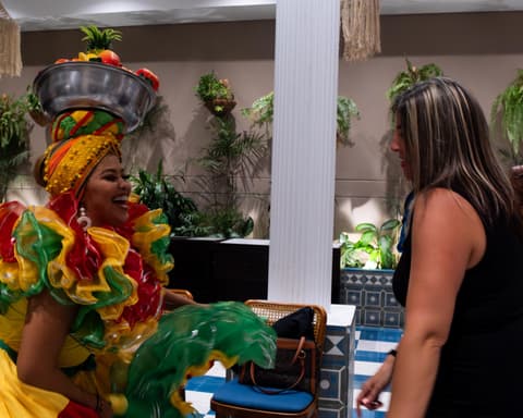 COLOMBIA ENCANTADA: BOGOTÁ Y EL CARIBE MÁGICO