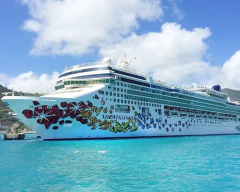  Norwegian Gem / Miami saliendo 17 de Octubre 2021