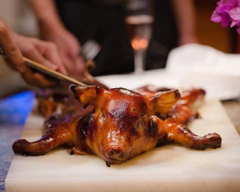 Madrid y Segovia: Un Viaje Navideño y Encanto Histórico