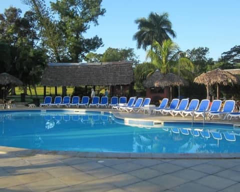 Los Caneyes - JUMP P+US, 