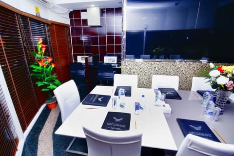 Royal Falcon Hotel, Meeting facility