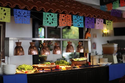 *Hotel Montetaxco, Breakfast buffet