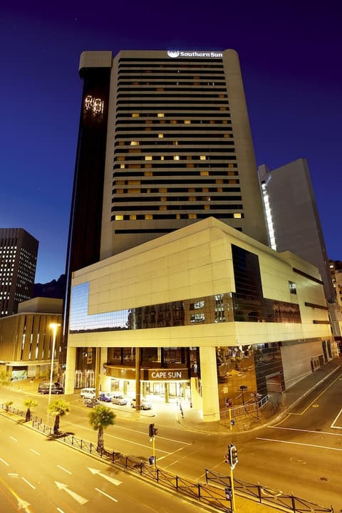 Southern Sun Cape Sun, Front of property - evening/night