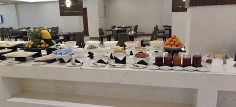 The Plaza Hotel and Resort, Restaurant