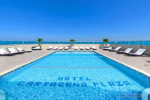 Cartagena Plaza , PIS