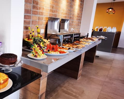 Premium Suites Aparthotel, 