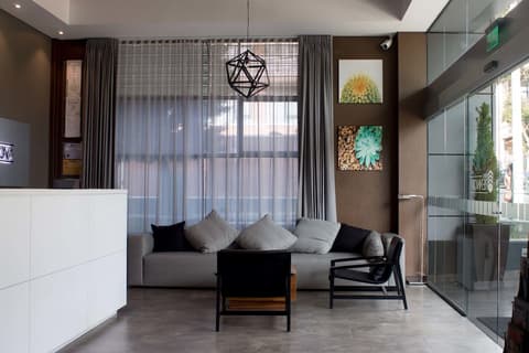 Hotel Rennova, Vestíbulo