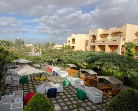 Swiss Inn Pyramids Golf Resort, 