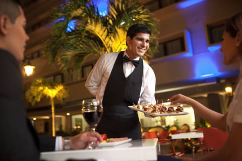 Hotel Cortez, Food and Drink