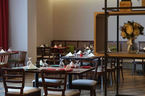 IntercityHotel Muscat, Restaurant