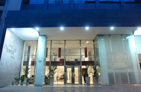 Dazzler by Wyndham Buenos Aires San Martin, Fachada del alojamiento - Noche