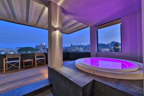 Esplanade Tergesteo, Terrace/Patio