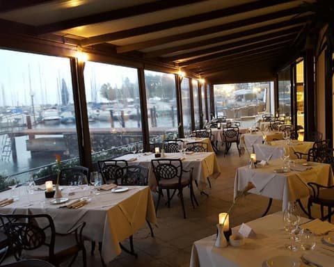 Bella Hotel & Restaurant, 