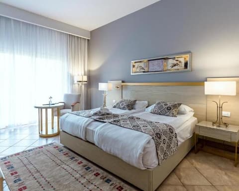 Swiss Inn Pyramids Golf Resort, 