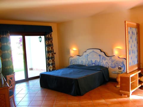 CLUB esse PALMASERA, Camera