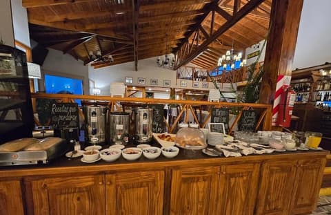 Hotel Picos del Sur, Restaurant