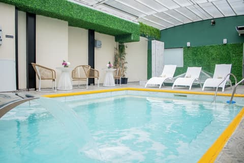 Ker Recoleta Hotel, Indoor spa tub