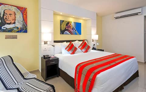 Cartagena Plaza , HAB