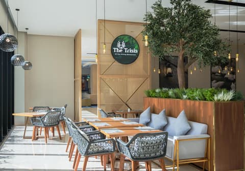 Maani Muscat Hotel & Suites, 