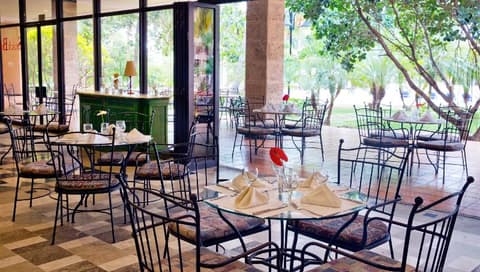 Memories Miramar Habana, RES