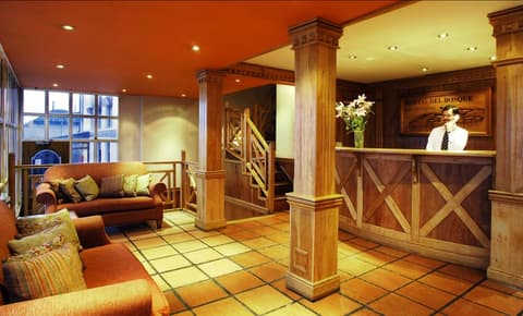 Hostal Del Bosque Apart , Reception