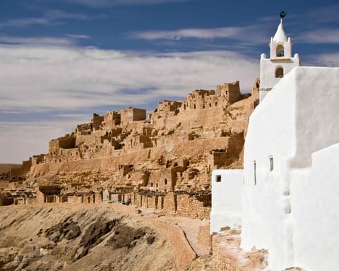 Circuit en Tunisie : entre soleil, désert et voile