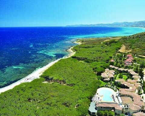 AQUA SARDINIA CON AUTO GRATIS. PACCHETTO VOLO+AUTO+SOGGIORNO 