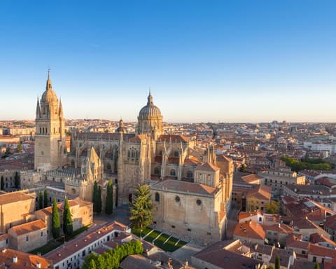 #MAGICALCHRISTMASVILLAGES GOURMET CHRISTMAS GETAWAY IN SALAMANCA: WELLNESS, FLAVOR, AND CULTURE