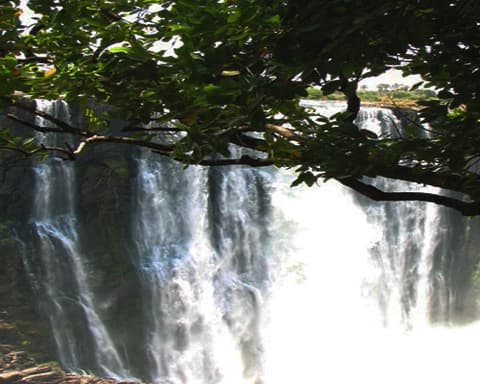 Extensiones: Victoria Falls - Zimbabwe en Castellano