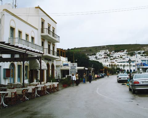 Anfitrite: 3 Atenas y 4 crucero