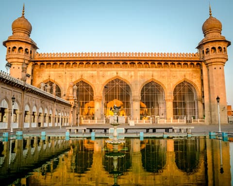 عمرة شتنبر –  رحلة مباشرة إلى المدينة المنورة  برنامج 14 ليالي ابتداءً من 14,500 درهم